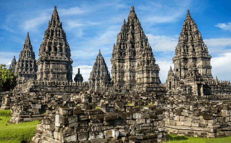 Candi Prambanan Legenda Cinta Abadi di Tanah Jawa