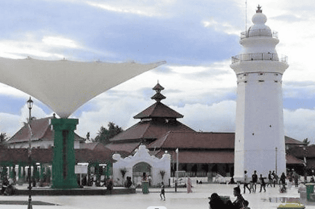 Masjid Agung Banten Simbol Kejayaan Islam Sejarah Nusantara