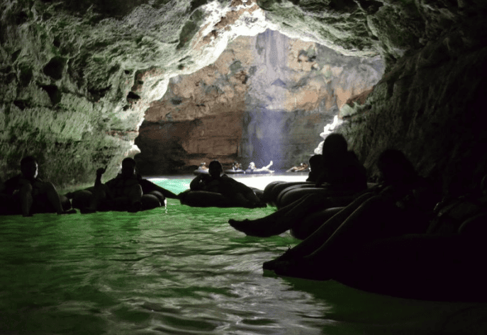 Goa Sinjang Lawang Keindahan Alam Tersembunyi Jawa Barat