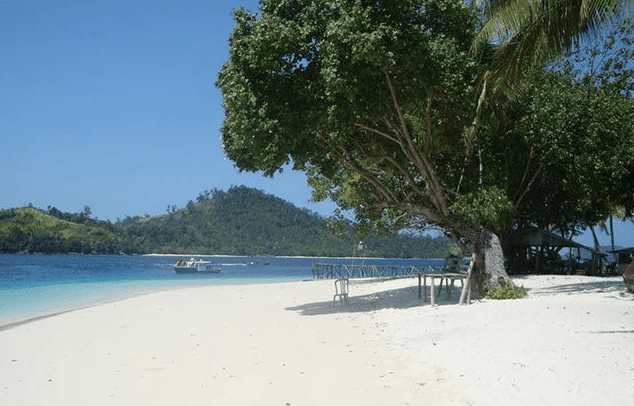 Pantai Carita Pesona Laut Tropis di Ujung Barat Pulau Jawa