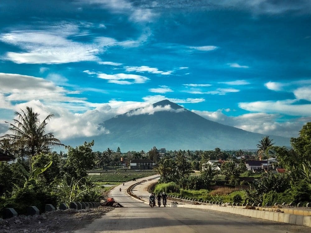 Gunung Papandayan: Surga Alam Garut dengan Pesona Kawah