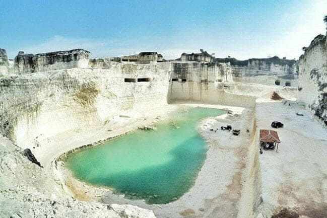 Bukit Jaddih Destinasi Traveling Eksotis di Madura Pesona Tebing