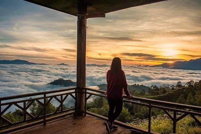 Tebing Awan Puspa Traveling Alam dengan Panorama Awan